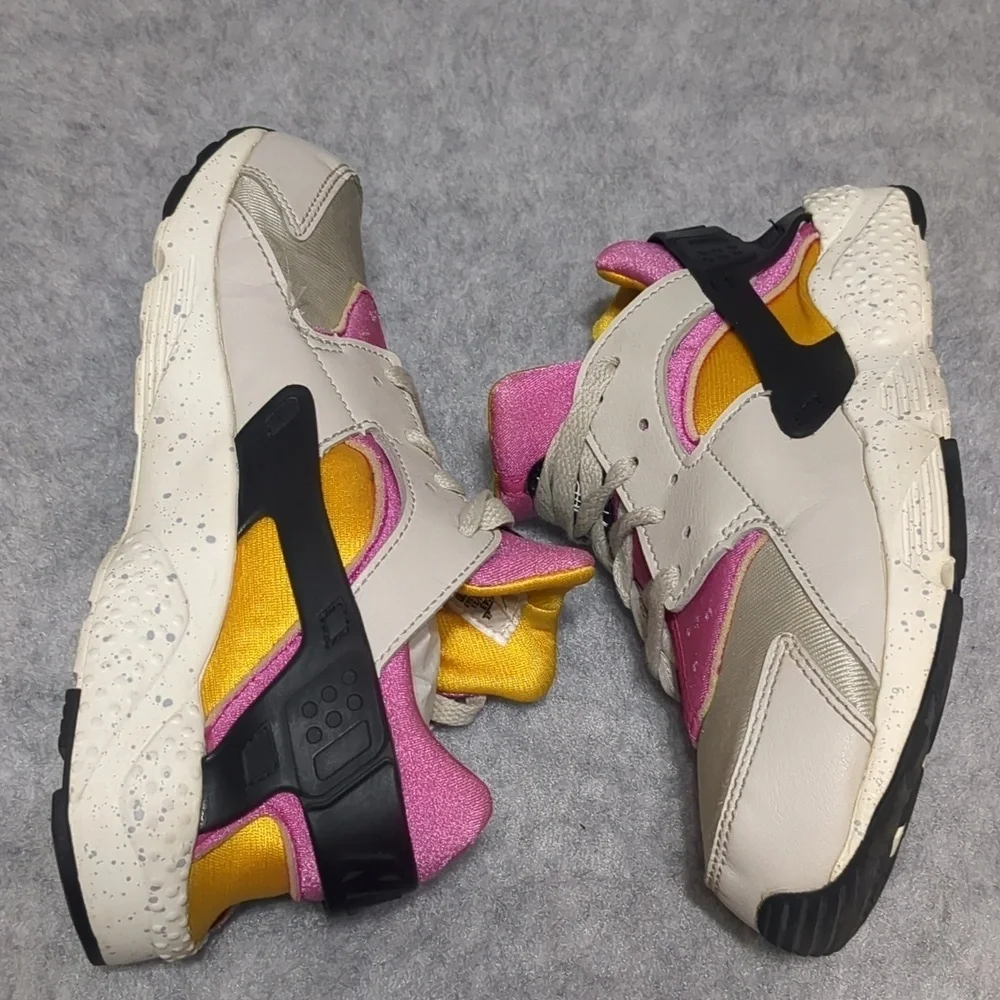 Nike Air Huarache Grey yellow pink 3Y